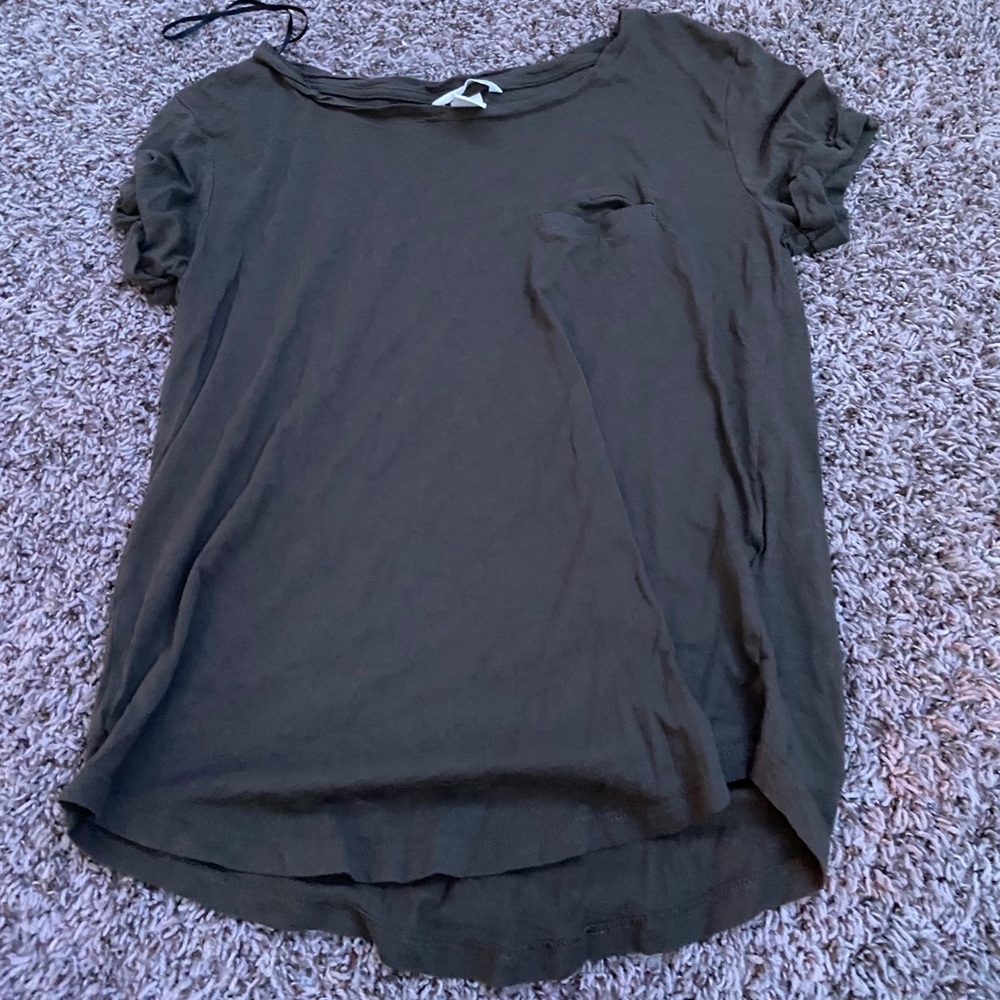h & m green shirt